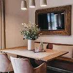Vaya Apartment *